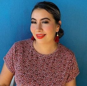 Meet your Posher, Bella